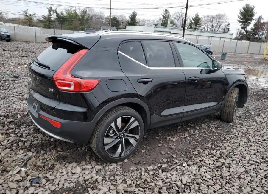 VOLVO XC40 PLUS 2023 vin YV4L12UN8P2079618 from auto auction Copart