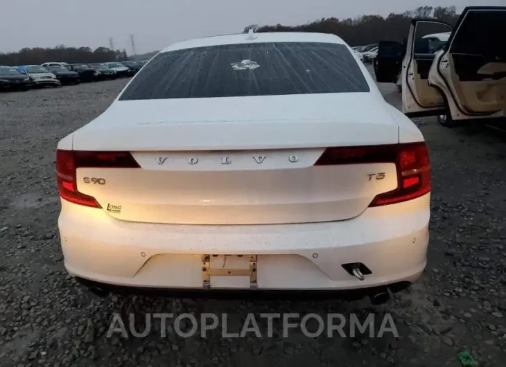 VOLVO S90 T5 MOM 2018 vin LVY982AKXJP038624 from auto auction Copart