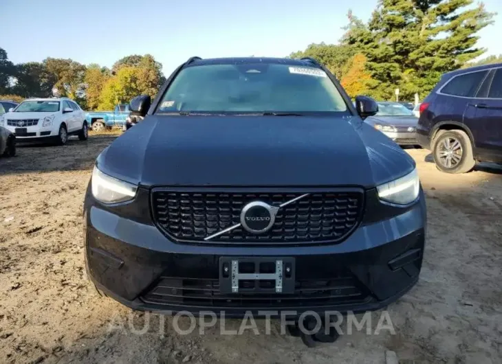 VOLVO XC40 CORE 2024 vin YV4L12UK7R2224575 from auto auction Copart