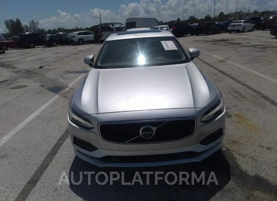 VOLVO S90 2018 vin LVY982AK0JP007947 from auto auction Iaai