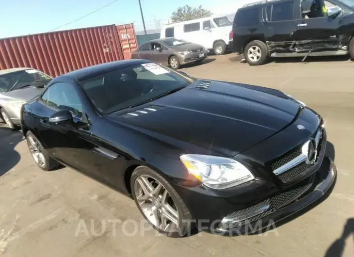 MERCEDES-BENZ SLK-CLASS 2015 vin WDDPK4HA4FF104483 from auto auction Iaai