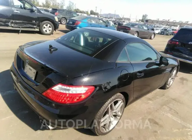 MERCEDES-BENZ SLK-CLASS 2015 vin WDDPK4HA4FF104483 from auto auction Iaai