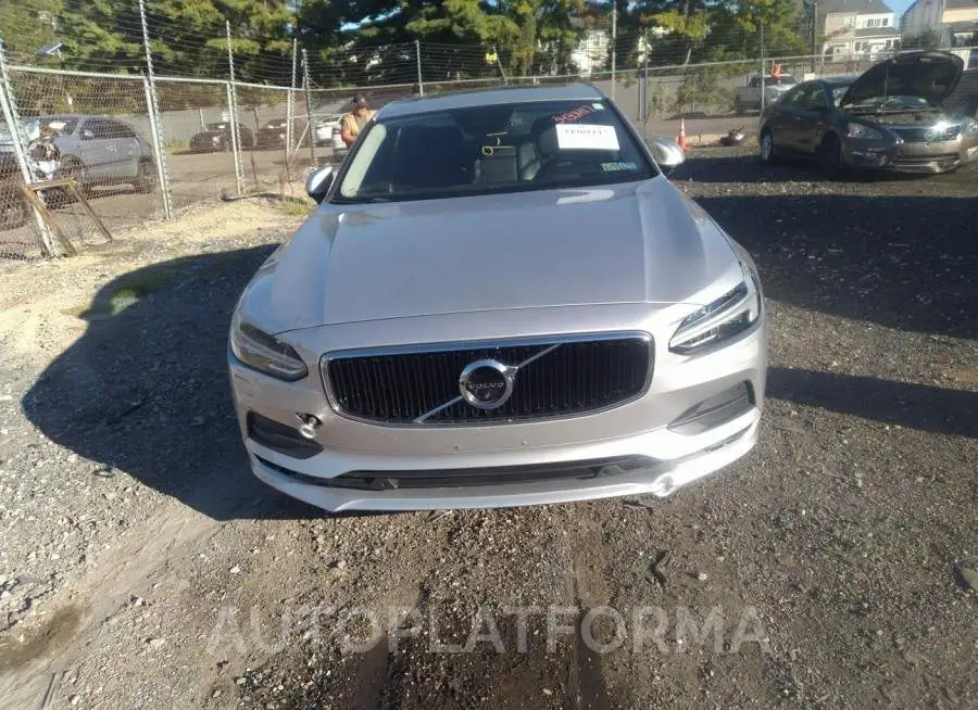 VOLVO S90 2018 vin LVY982MK8JP015497 from auto auction Iaai