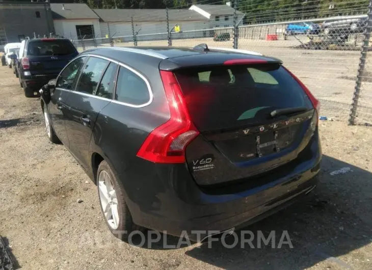 VOLVO V60 2015 vin YV1612SB3F1211580 from auto auction Iaai