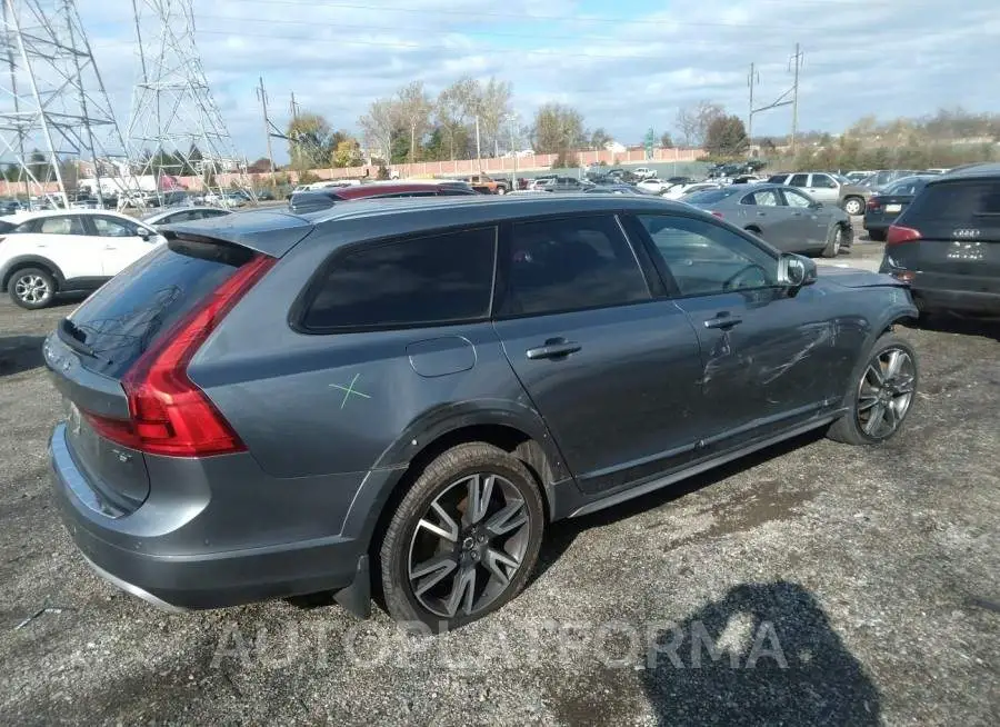 VOLVO V90 CROSS COUNTRY 2017 vin YV4A22NL0H1004503 from auto auction Iaai