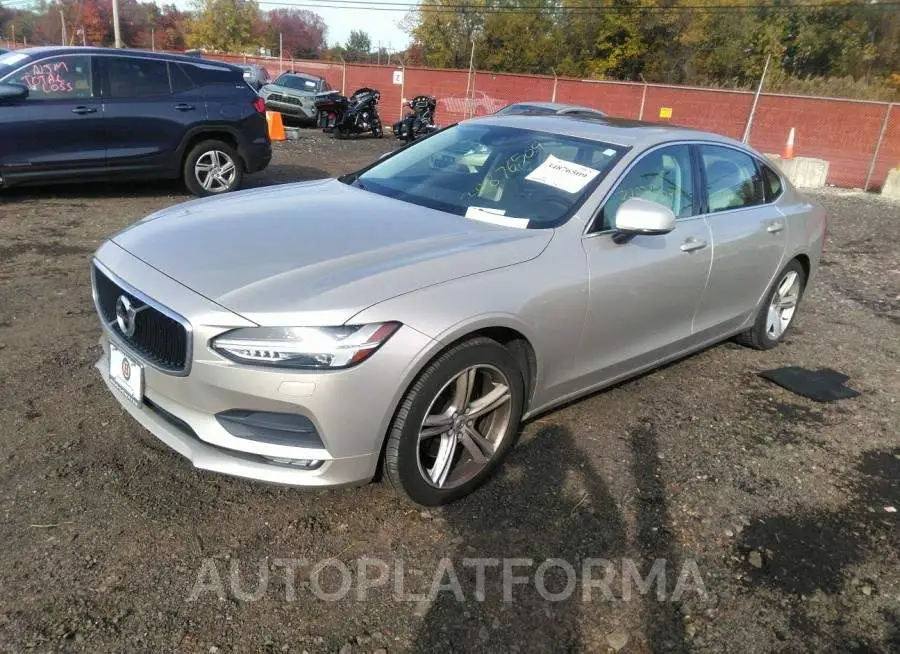 VOLVO S90 2018 vin LVY982MK9JP025746 from auto auction Iaai