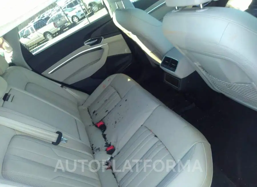 AUDI E-TRON 2019 vin WA1LAAGE9KB022324 from auto auction Iaai