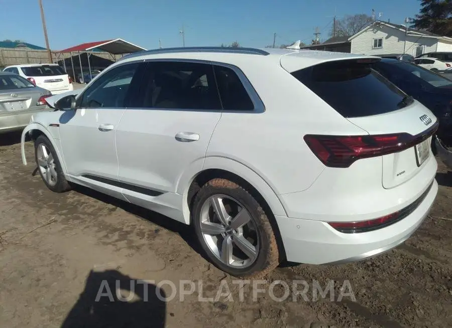 AUDI E-TRON 2019 vin WA1LAAGE9KB022324 from auto auction Iaai