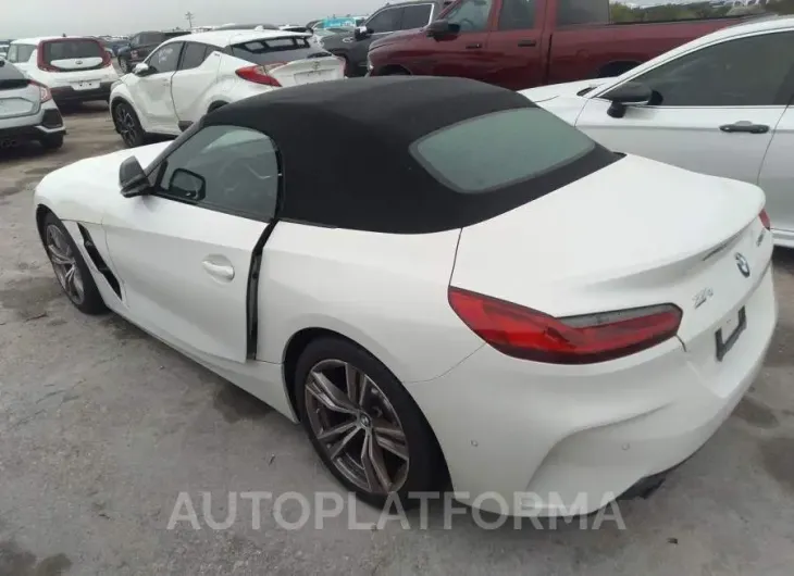 BMW Z4 2021 vin WBAHF3C09MWX32450 from auto auction Iaai