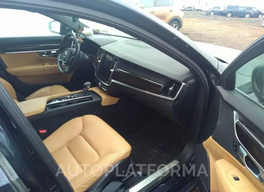 VOLVO S90 2017 vin YV1A22MKXH1012050 from auto auction Iaai