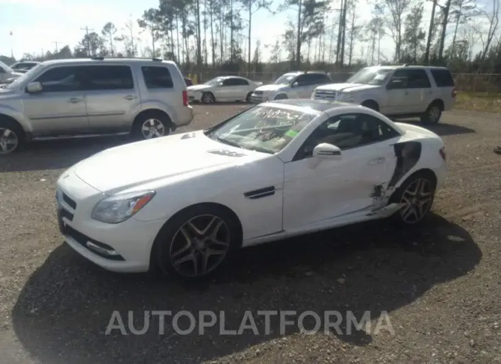 MERCEDES-BENZ SLK-CLASS 2015 vin WDDPK4HA7FF110746 from auto auction Iaai