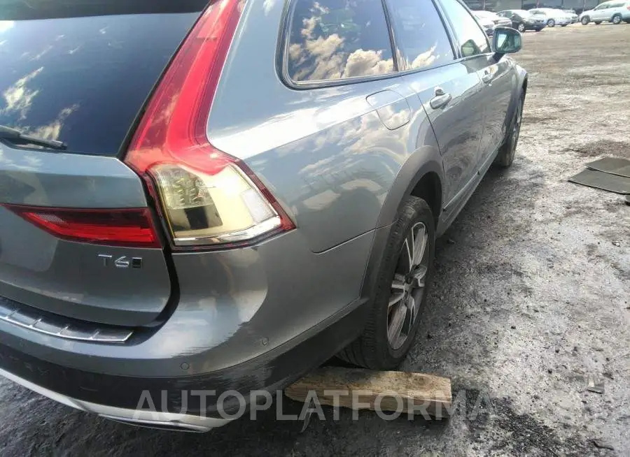 VOLVO V90 CROSS COUNTRY 2017 vin YV4A22NL4H1004438 from auto auction Iaai