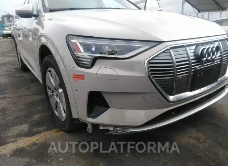 AUDI E-TRON 2019 vin WA1VAAGE1KB014694 from auto auction Iaai