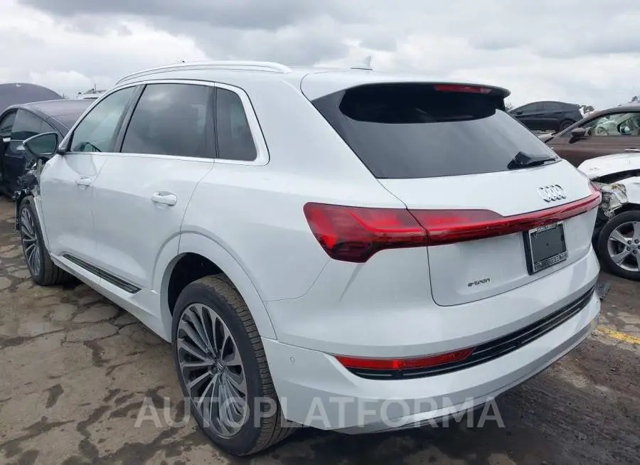 AUDI E-TRON 2019 vin WA1VABGEXKB009595 from auto auction Iaai