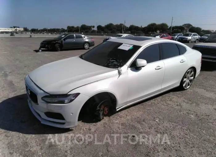 VOLVO S90 2017 vin YV1A22MK6H1010697 from auto auction Iaai