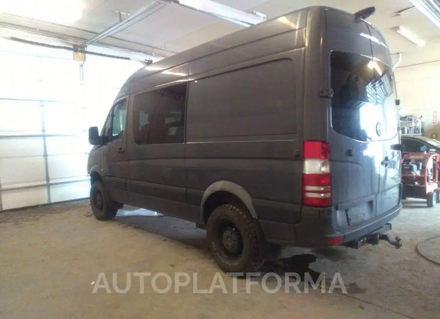 MERCEDES-BENZ SPRINTER CARGO VANS 2016 vin WD3FE7CD3GP344842 from auto auction Iaai