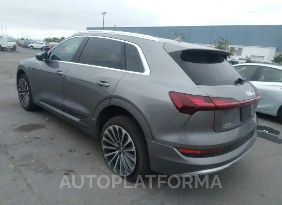 AUDI E-TRON 2019 vin WA1VABGE9KB020720 from auto auction Iaai