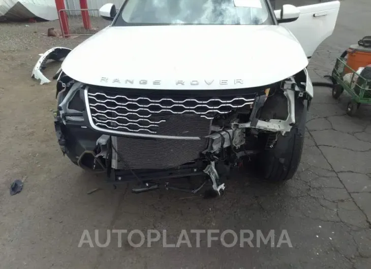 LAND ROVER RANGE ROVER VELAR 2018 vin SALYB2RX1JA774805 from auto auction Iaai