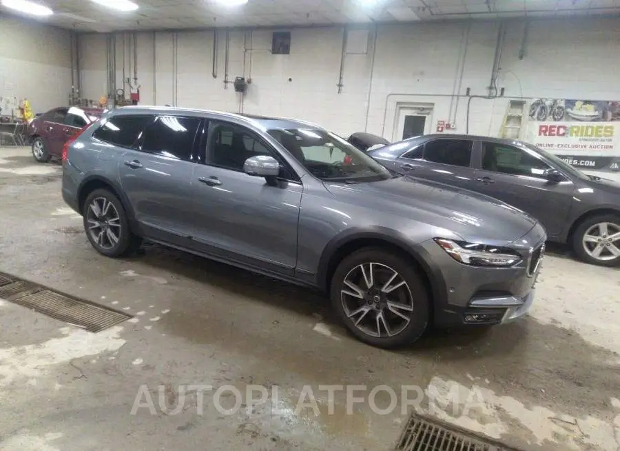 VOLVO V90 CROSS COUNTRY 2017 vin YV4A22NL8H1000490 from auto auction Iaai