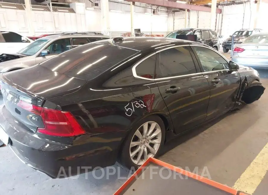 VOLVO S90 2017 vin YV1A22MKXH1014025 from auto auction Iaai