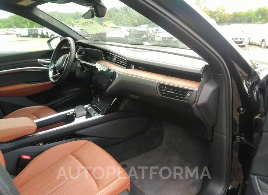 AUDI E-TRON 2019 vin WA1LAAGE6KB013595 from auto auction Iaai