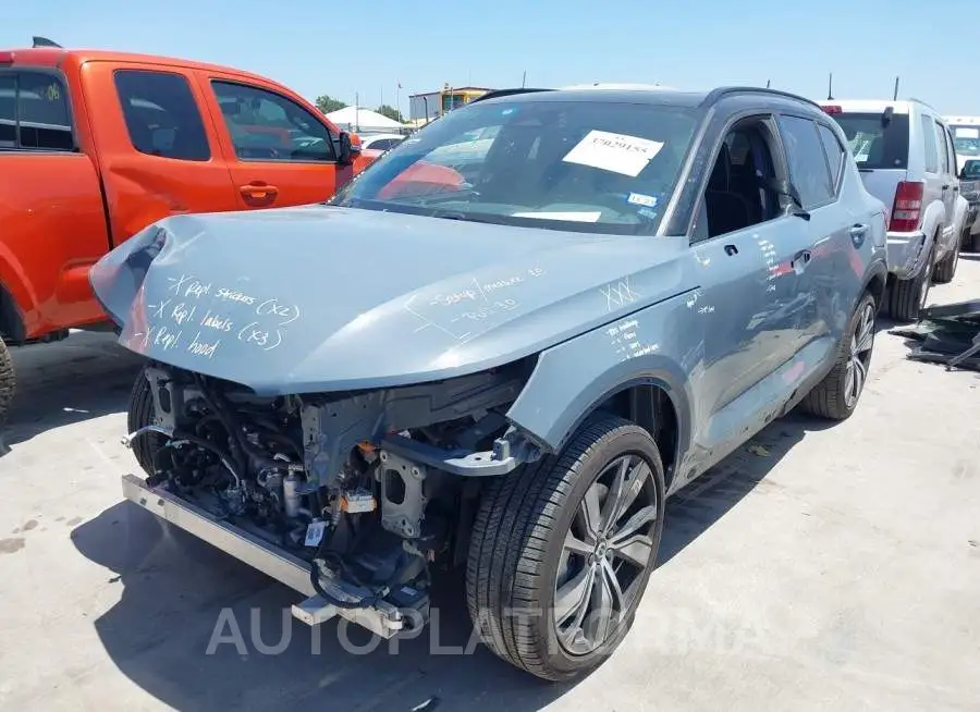 VOLVO XC40 RECHARGE PURE 2022 vin YV4ED3UB3N2702636 from auto auction Iaai