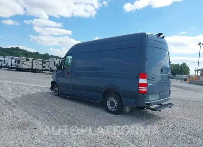 MERCEDES-BENZ SPRINTER CARGO VAN 2018 vin WD3PE7CD4JP638830 from auto auction Iaai