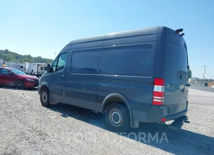 MERCEDES-BENZ SPRINTER CARGO VAN 2018 vin WD3PE7CD1JP638283 from auto auction Iaai