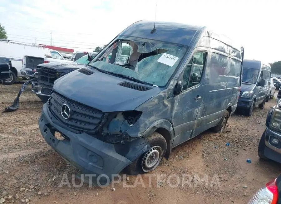 MERCEDES-BENZ SPRINTER CARGO VAN 2018 vin WD3PE7CD3JP632002 from auto auction Iaai