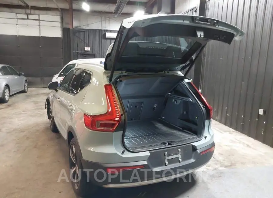 VOLVO XC40 2019 vin YV4162UK8K2124614 from auto auction Iaai