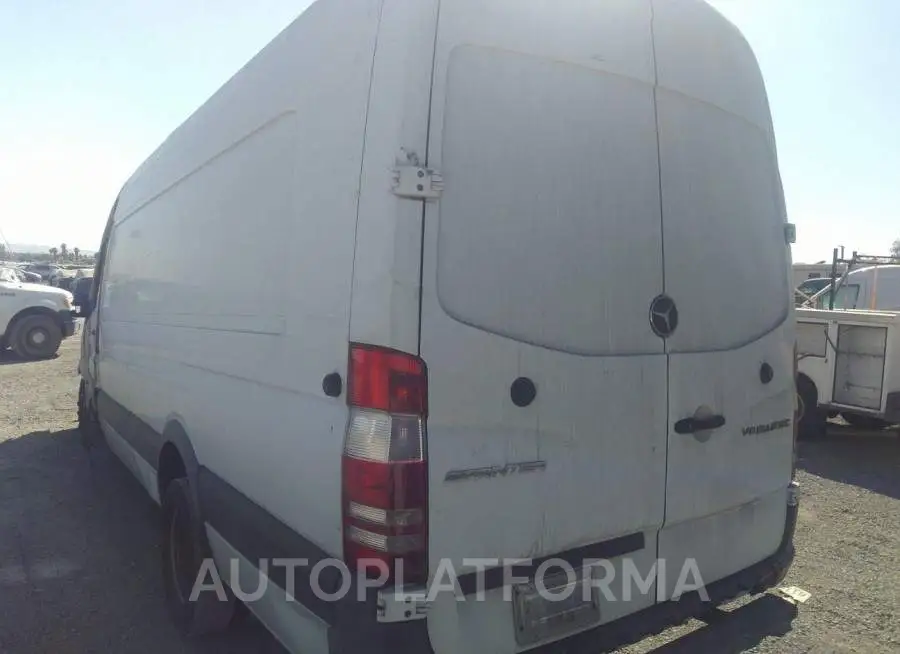 MERCEDES-BENZ SPRINTER CARGO VANS 2015 vin WD3PF1CC6FP143294 from auto auction Iaai