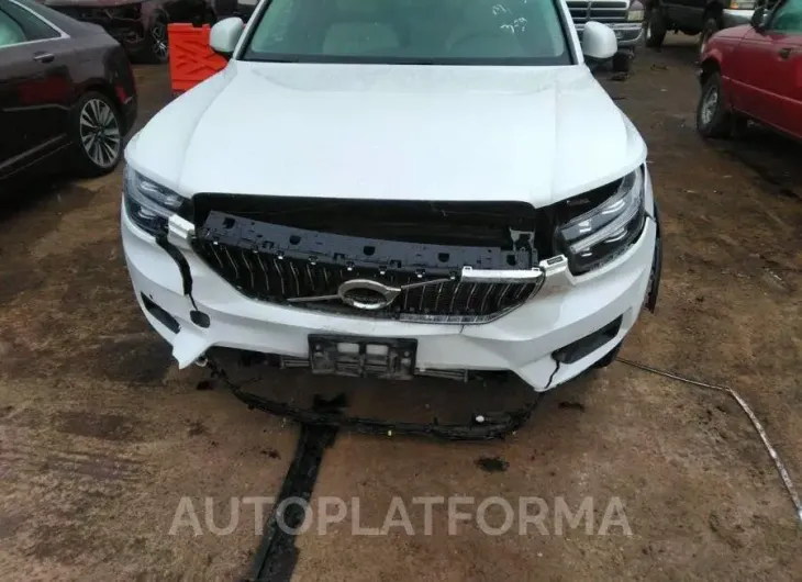 VOLVO XC40 2019 vin YV4162UL4K2130824 from auto auction Iaai