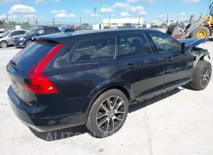 VOLVO V90 CROSS COUNTRY 2018 vin YV4A22NL1J1017069 from auto auction Iaai