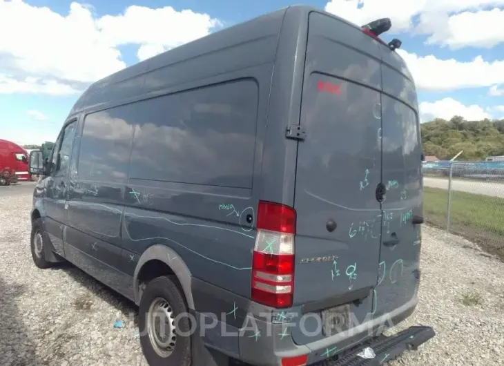 MERCEDES-BENZ SPRINTER CARGO VAN 2018 vin WD3PE7CD8JP623652 from auto auction Iaai