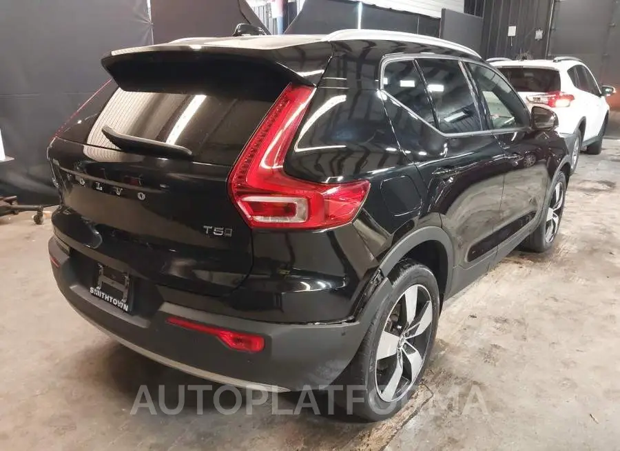 VOLVO XC40 2019 vin YV4162UK9K2155497 from auto auction Iaai