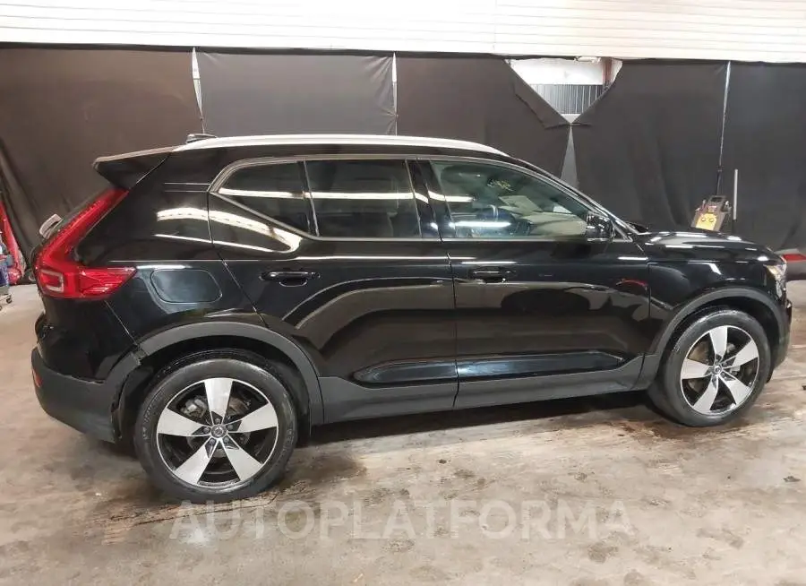 VOLVO XC40 2019 vin YV4162UK9K2155497 from auto auction Iaai