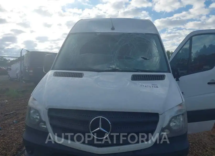 MERCEDES-BENZ SPRINTER CARGO VAN 2018 vin WD3PE8CD0JP585419 from auto auction Iaai