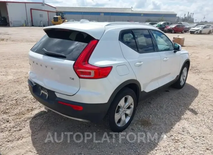 VOLVO XC40 2022 vin YV4AC2HKXN2725854 from auto auction Iaai