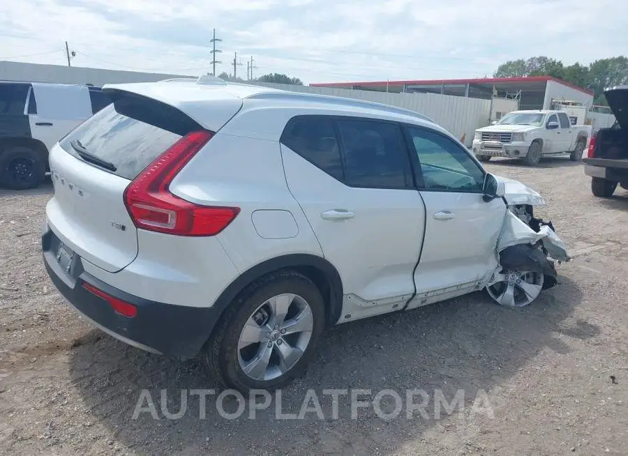 VOLVO XC40 2022 vin YV4162UK4N2759849 from auto auction Iaai