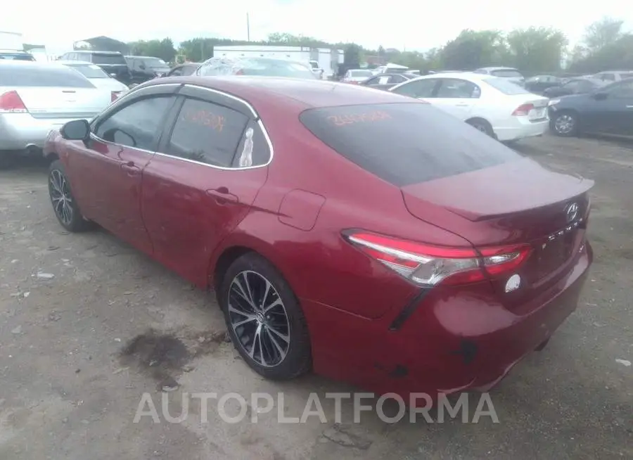 TOYOTA CAMRY 2018 vin 4T1B11HK2JU616922 from auto auction Iaai