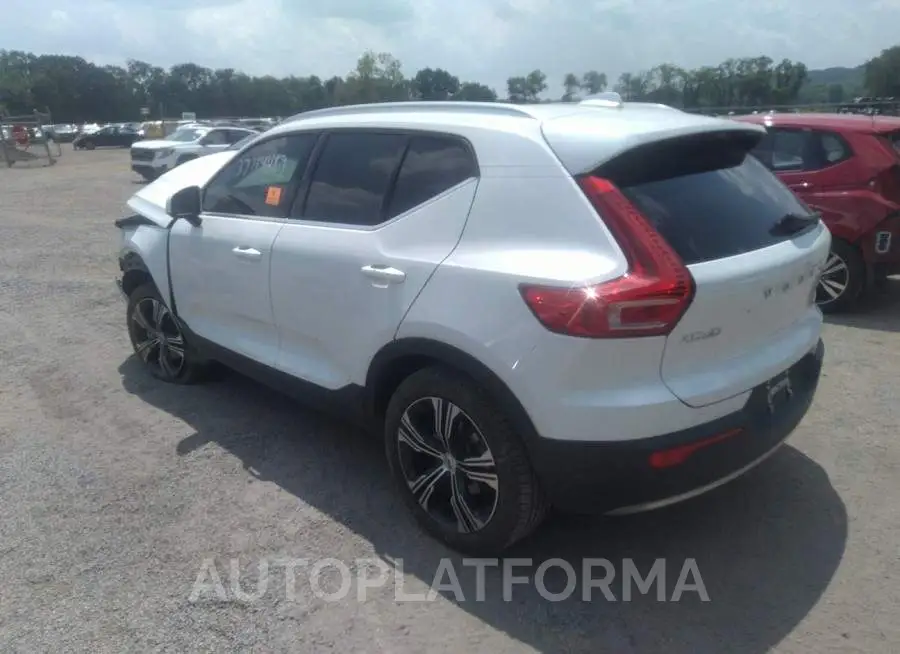 VOLVO XC40 2022 vin YV4162UL1N2642223 from auto auction Iaai