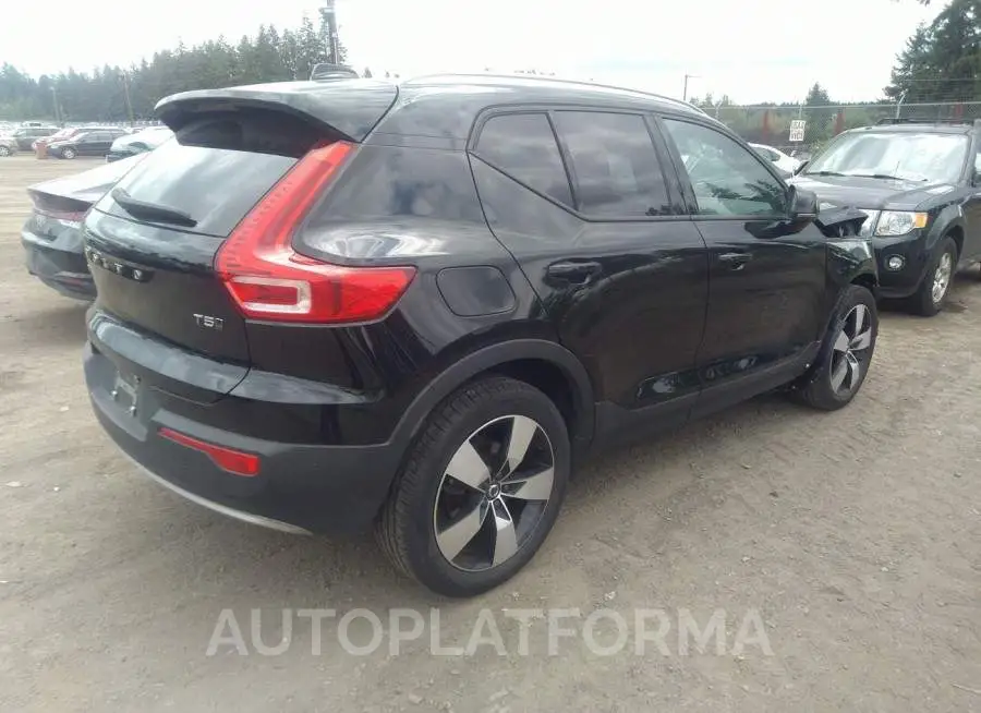 VOLVO XC40 2021 vin YV4162UK6M2452410 from auto auction Iaai