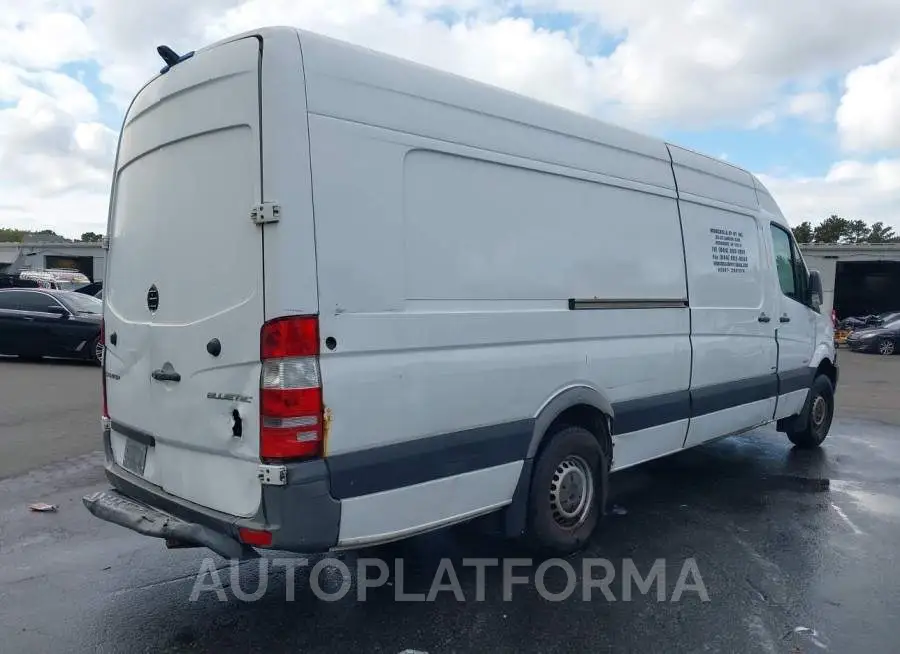 MERCEDES-BENZ SPRINTER CARGO VANS 2015 vin WD3PE8DC7FP112470 from auto auction Iaai