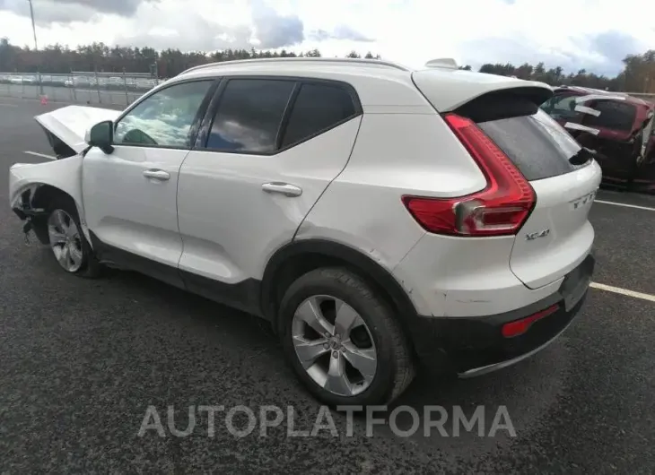 VOLVO XC40 2022 vin YV4162UKXN2654393 from auto auction Iaai