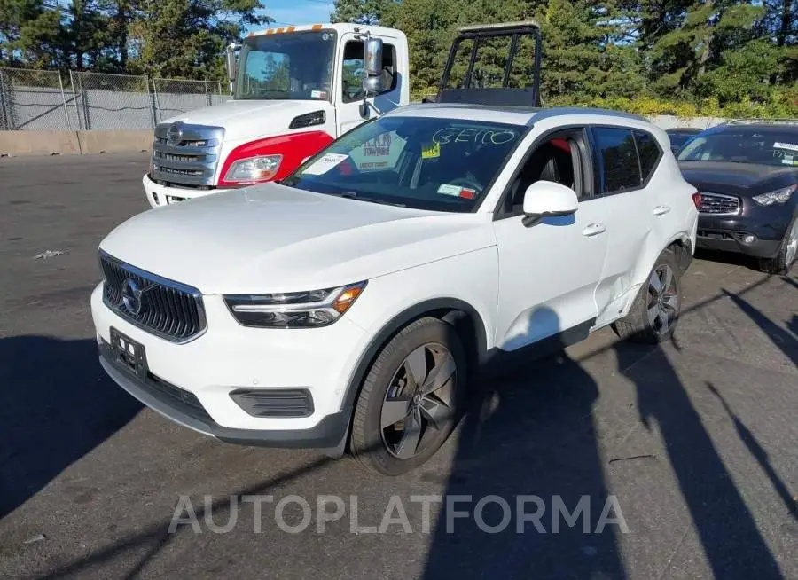 VOLVO XC40 2019 vin YV4162UK8K2114519 from auto auction Iaai