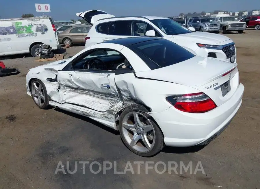 MERCEDES-BENZ SLK 2016 vin WDDPK3JA5GF121640 from auto auction Iaai