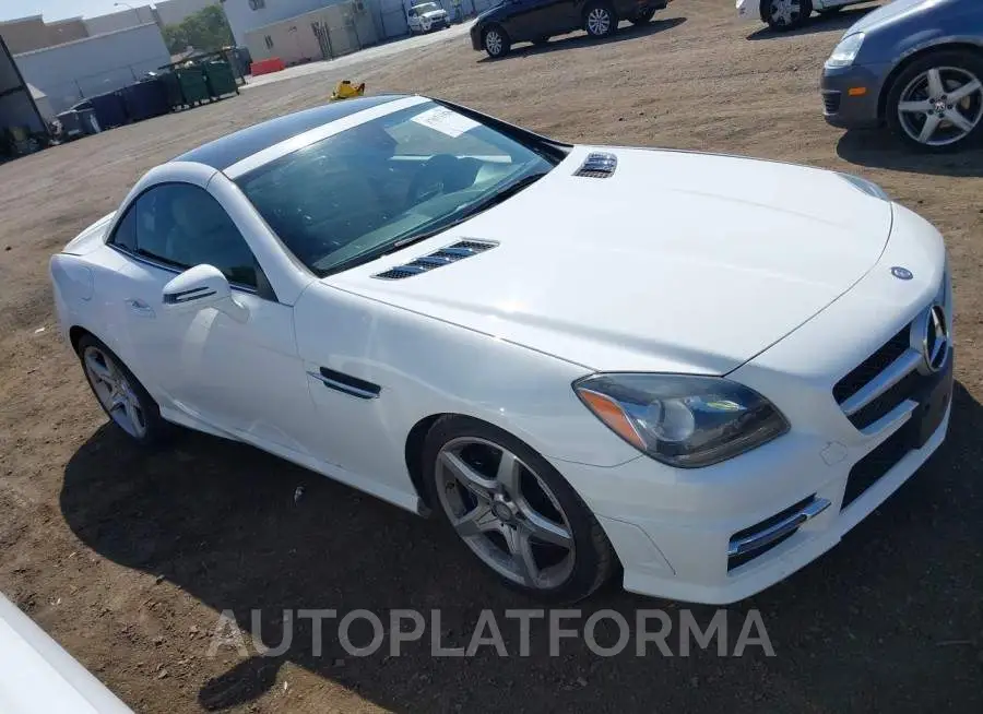 MERCEDES-BENZ SLK 2016 vin WDDPK3JA5GF121640 from auto auction Iaai