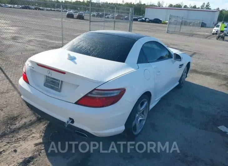 MERCEDES-BENZ SLK-CLASS 2015 vin WDDPK4HA6FF109443 from auto auction Iaai