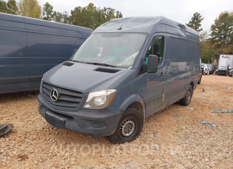 MERCEDES-BENZ SPRINTER CARGO VAN 2018 vin WD3PE7CD2JP632783 from auto auction Iaai