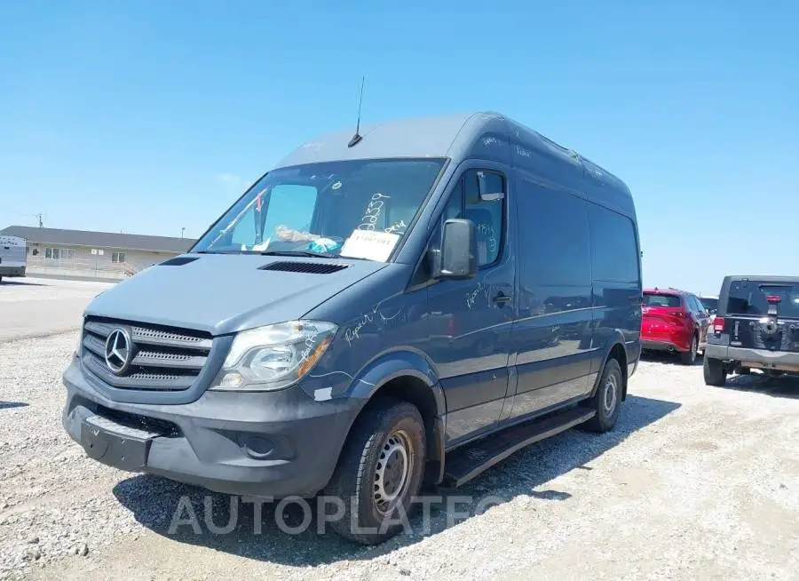 MERCEDES-BENZ SPRINTER CARGO VAN 2018 vin WD3PE7CD5JP633314 from auto auction Iaai